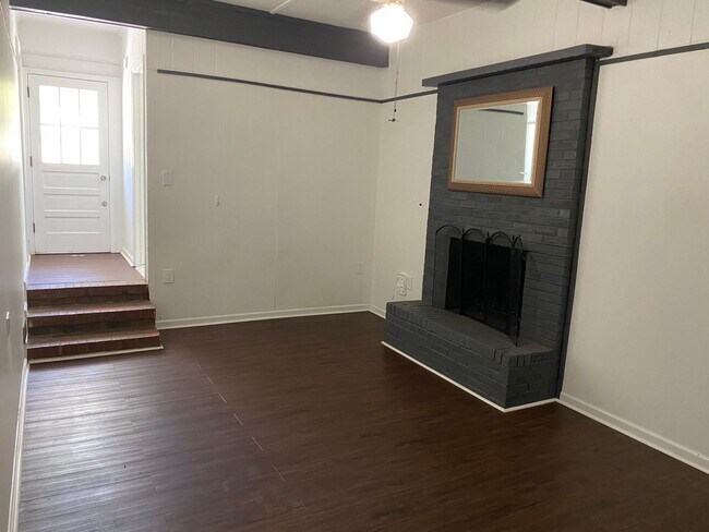 Foto del edificio - 3614 Golfview RD.