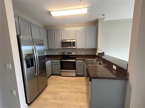 Foto del edificio - 14200 Avalon Rd