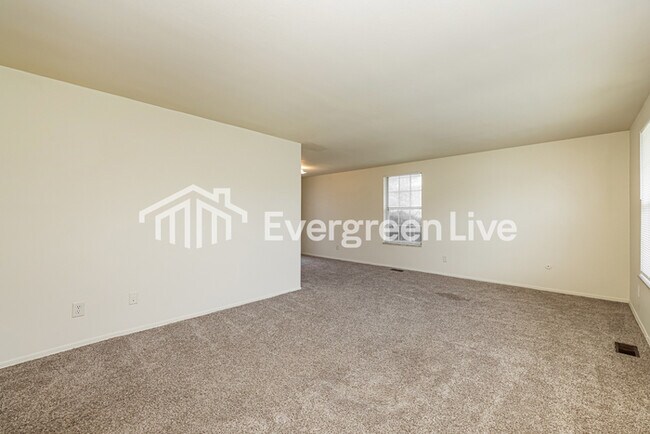 Foto del edificio - 5919 Troy Villa Blvd