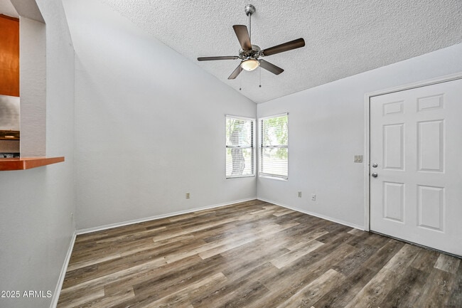 Foto del edificio - 5580 S Kings Ranch Rd