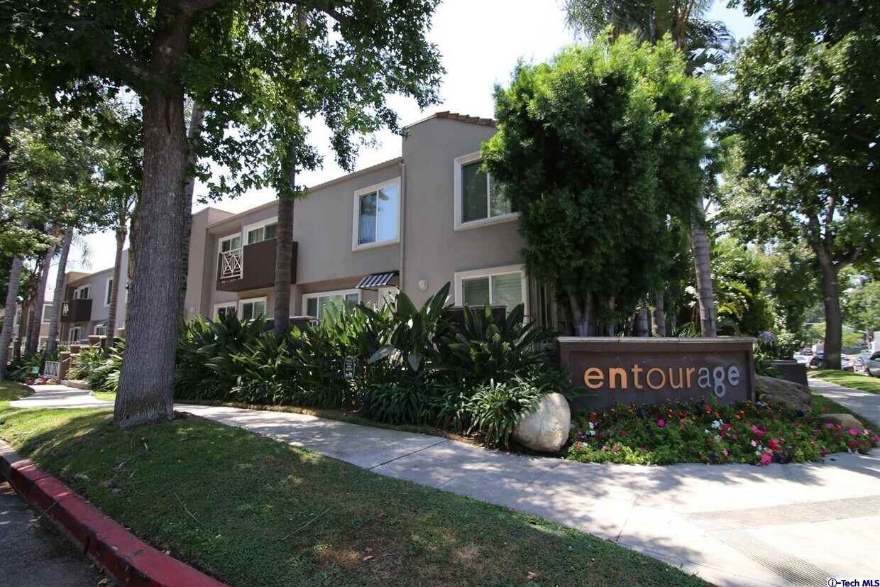 355 N Maple St Unit 125, Burbank, CA 91505 Condo for Rent in Burbank