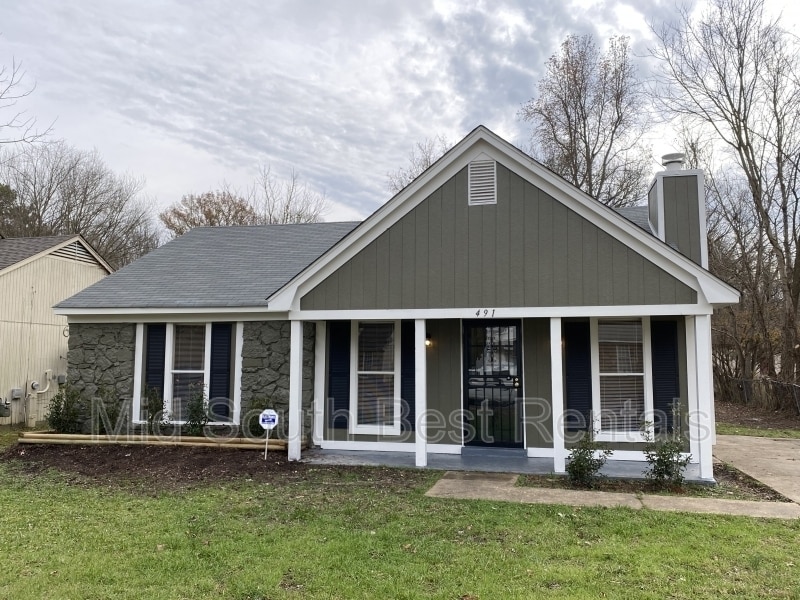 Primary Photo - 491 Elmfield Cove
