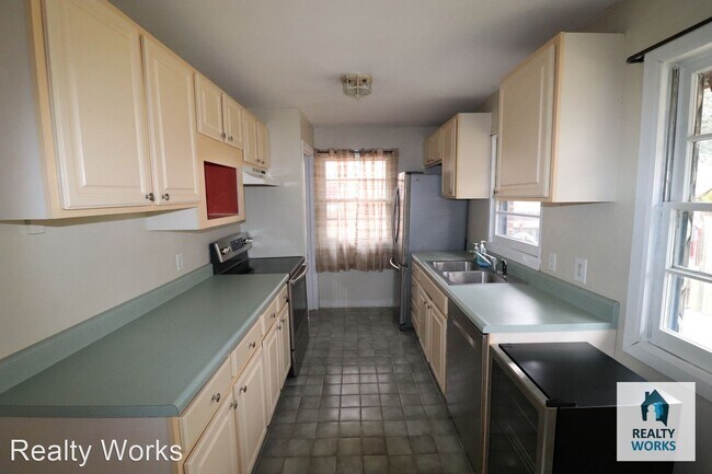Building Photo - 2 br, 1 bath House - 1130 Idylwild Drive