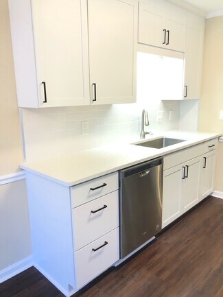 Building Photo - 2941 Governors Ct
