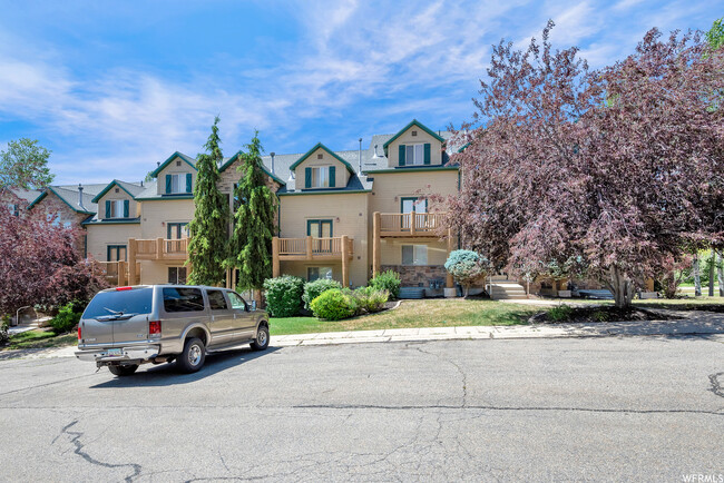Building Photo - 3605 N Huntsman Path