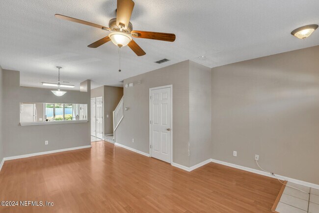 Foto del edificio - 12311 Kensington Lakes Dr