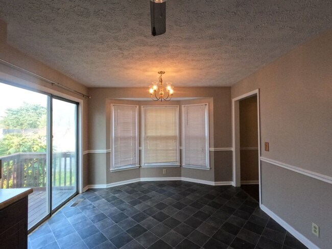Foto del edificio - 705 Heritage Square Dr