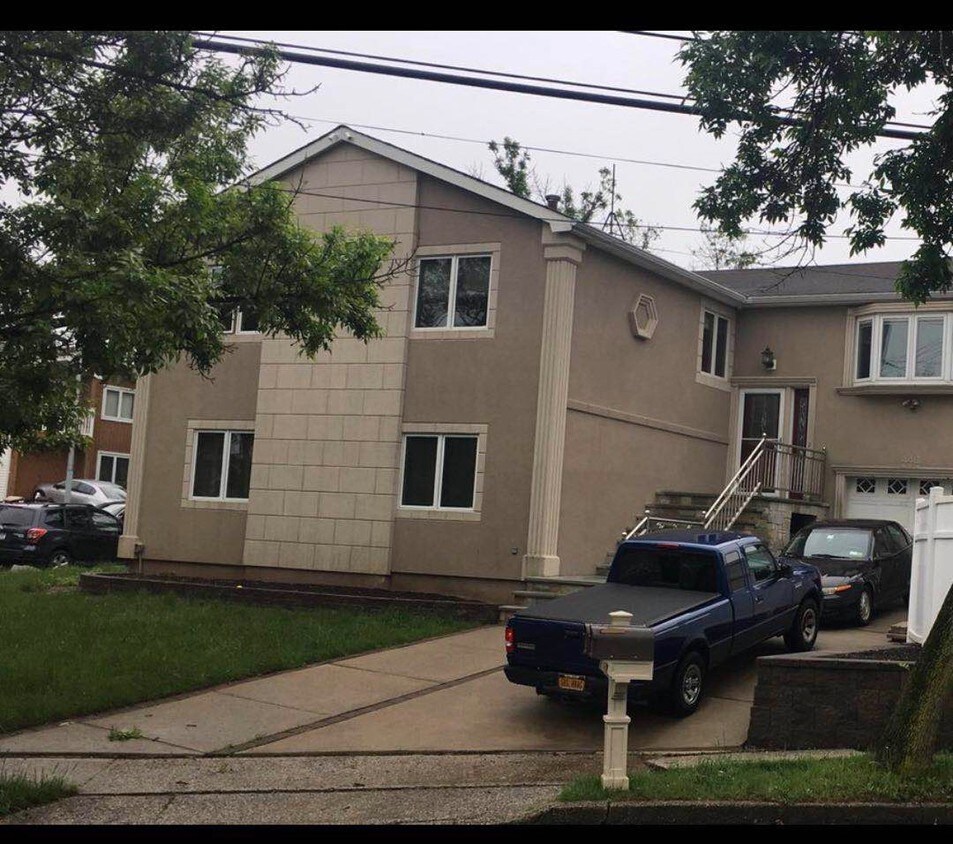 445 Woodrow Rd, Staten Island, NY 10312 Apartments in Staten Island