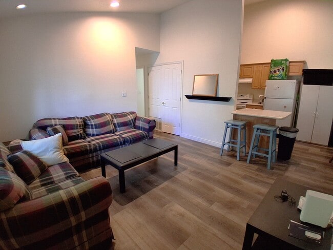 Building Photo - 1547 N 550 W