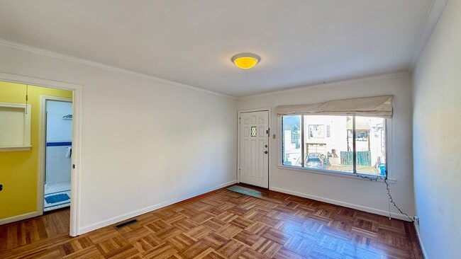 Foto del edificio - Charming Silver Terrace 3 Bedroom/1 BA SFH with Private Garden Oasis +Flex Bonus Room- AMSI