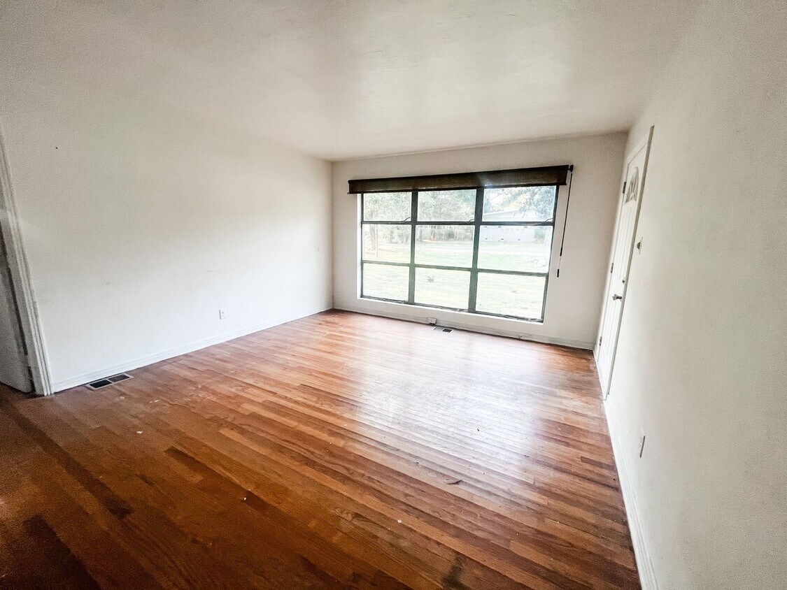 Foto del edificio - Why rent an apartment, when you can live i...