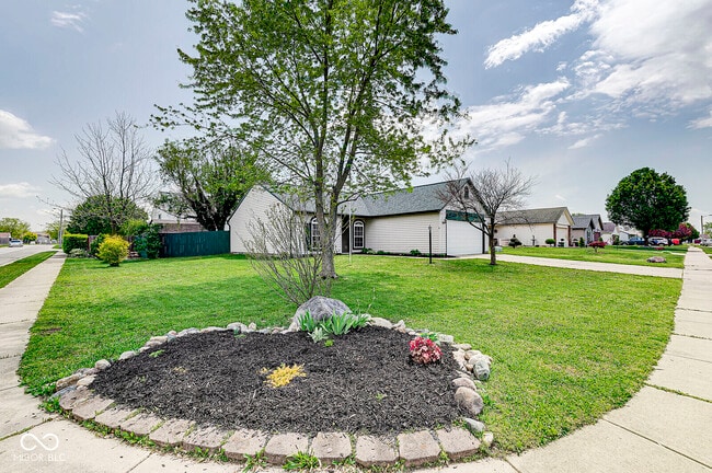 Building Photo - 4047 Dogwood Ln