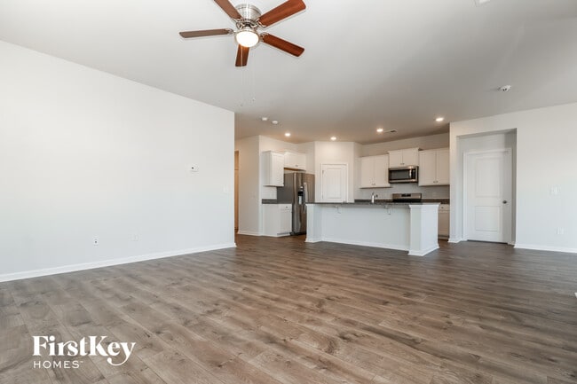 Foto del edificio - 407 Bering Ln