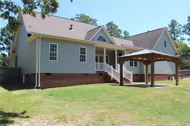 Building Photo - 104 Knollwood