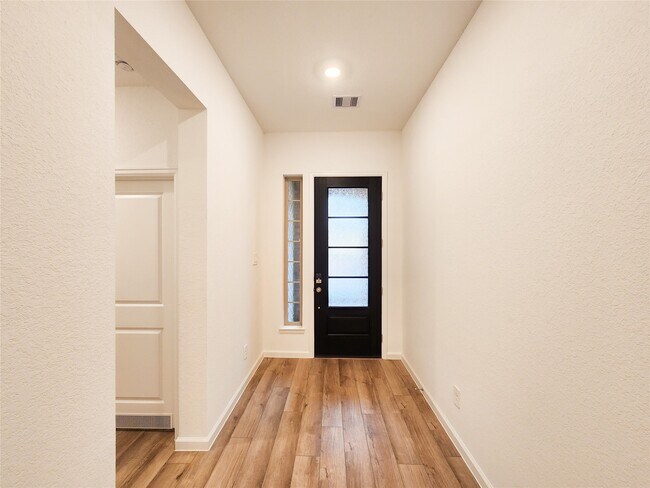 Foto del edificio - 15552 Leopard Lily Ln