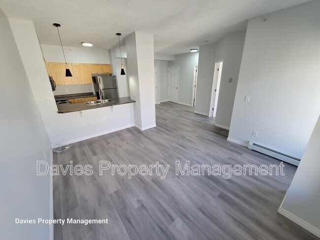 Photo du bâtiment - 4245-4139 139 Ave NW