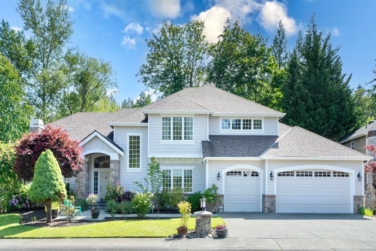 Foto principal - 908 200th Ave SE
