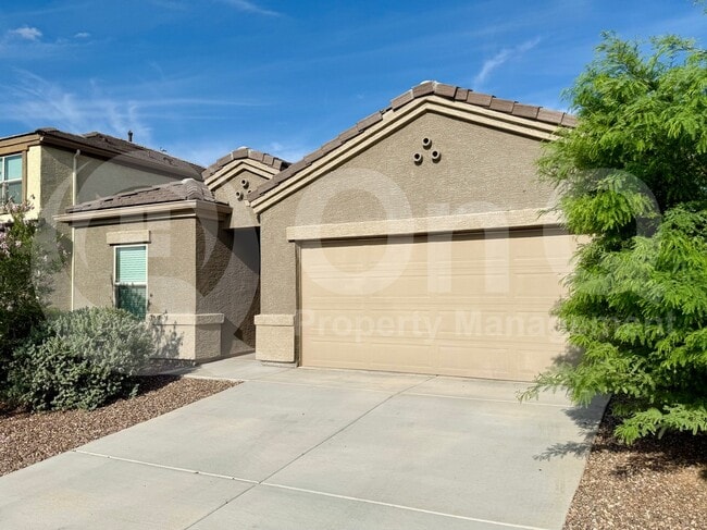 Building Photo - 10305 N Arroyo Lupine Way