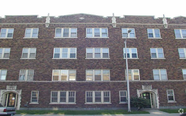 Primary Photo - 807-809 Forsythe Ave