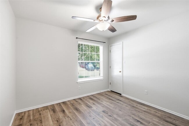 Building Photo - 209 Rinehardt St
