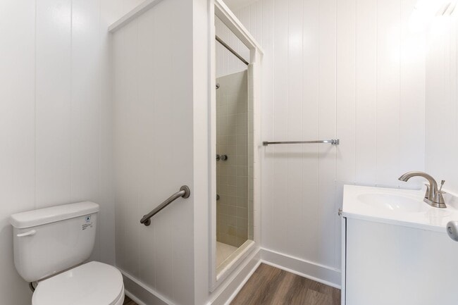 Building Photo - One-Bedroom Cottage- 1816 Citron Street #C