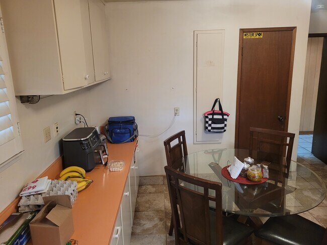 kitchen - 38350 Parkside Ct