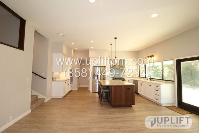 Building Photo - 4721 Meadowridge Rd