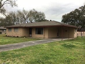 Building Photo - 717 Alice Dr