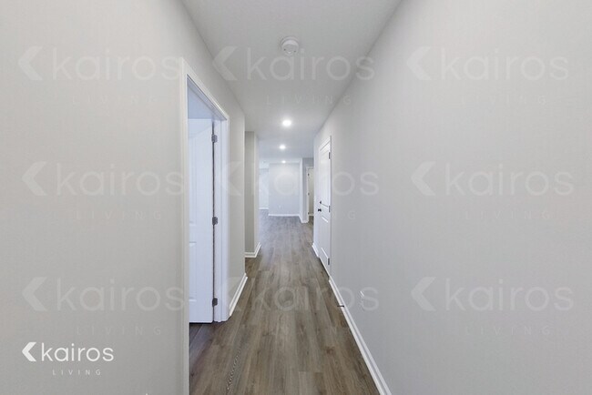 Foto del edificio - 18 Camper Cir