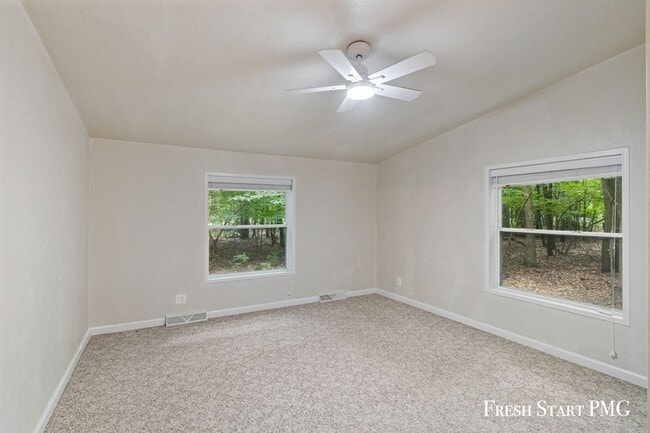 Building Photo - Single Family Home with Outdoor Dining, Ja...