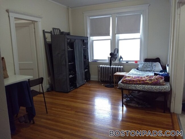 Building Photo - 1163 Boylston St