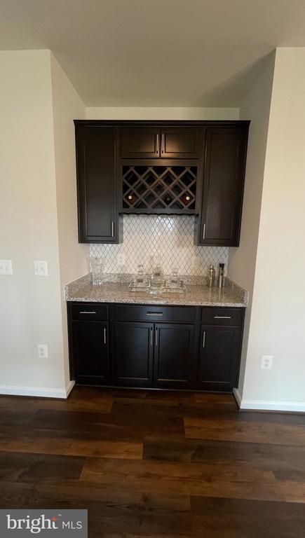 Foto del edificio - 9510 Hillcrest Dr