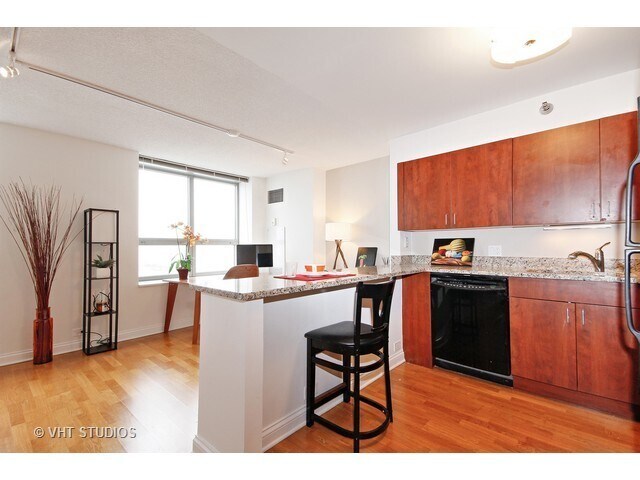 Foto del edificio - 474 N Lake Shore Dr