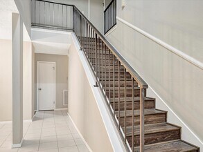 Building Photo - 2312 Meade Ct