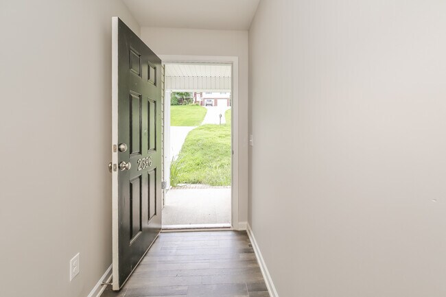 Building Photo - 2396 Heritage View Ln