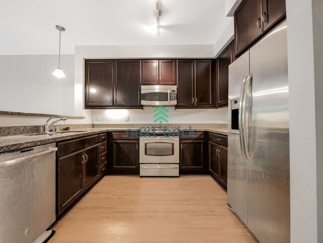 Foto del edificio - Beautiful 2 Bed 2 Bath for Rent with desig...