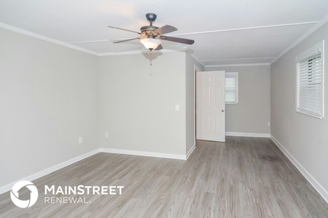 Foto del edificio - 921 NW 202nd St