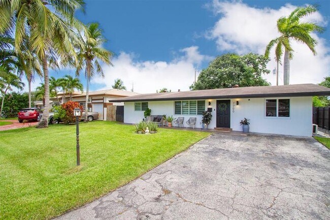 Building Photo - 7700 NW 15th St