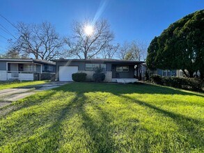 Building Photo - 1813 S 19th St