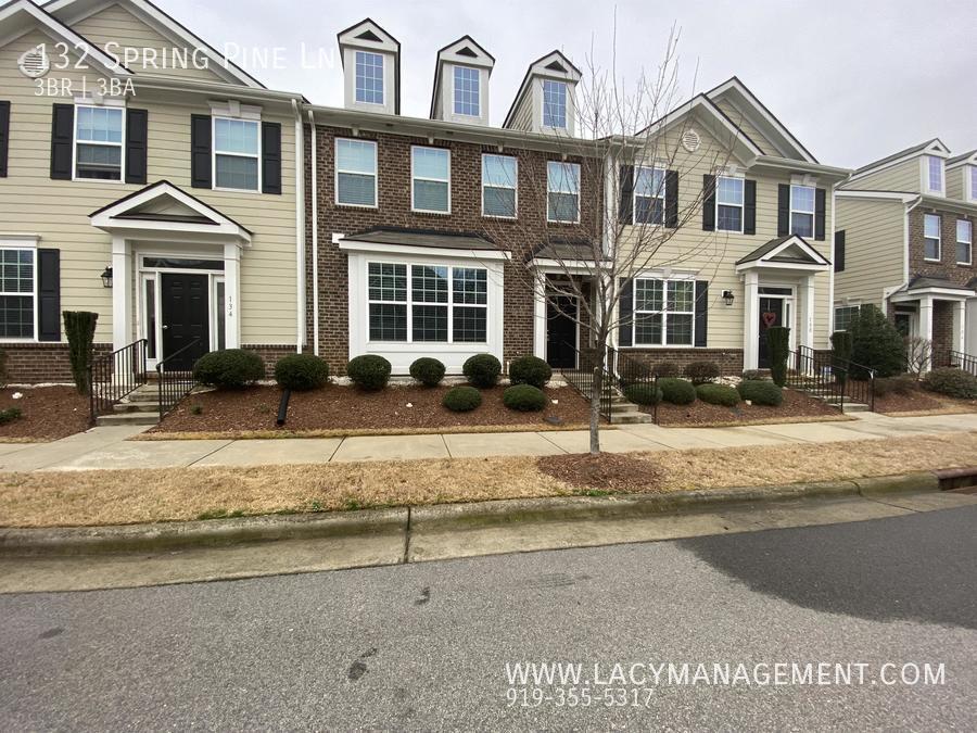 Foto principal - 132 Spring Pine Ln