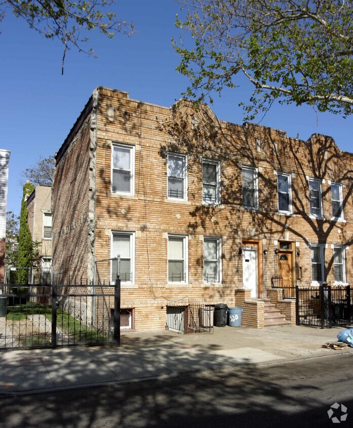 Primary Photo - 520 Sheffield Ave