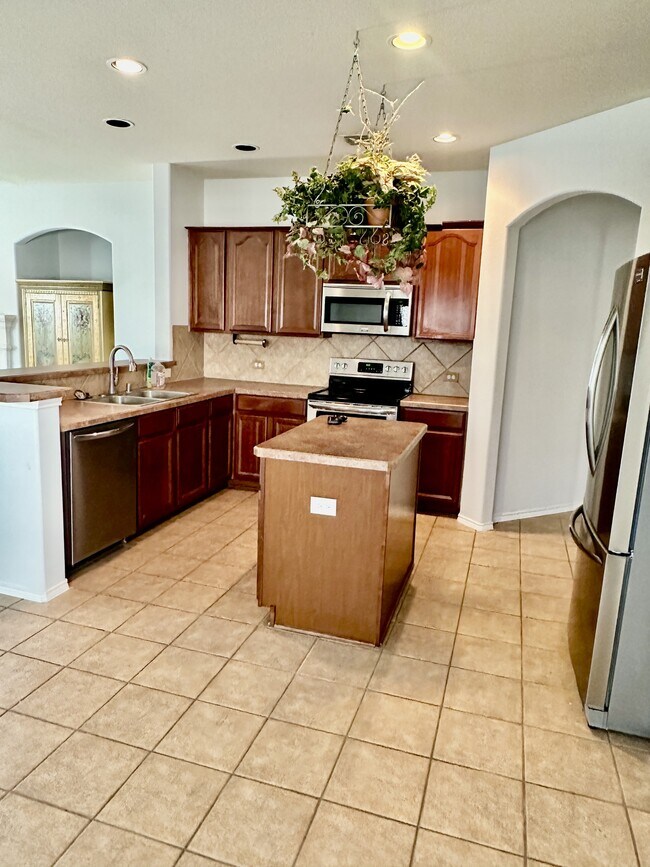 Photo - 1044 Aviary Dr House