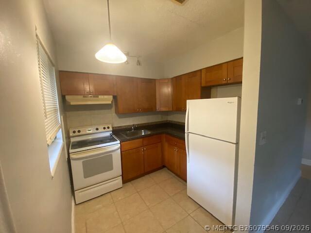 Foto del edificio - 220 SW 8th St