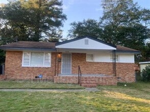 Building Photo - 1045 Enoch Dr