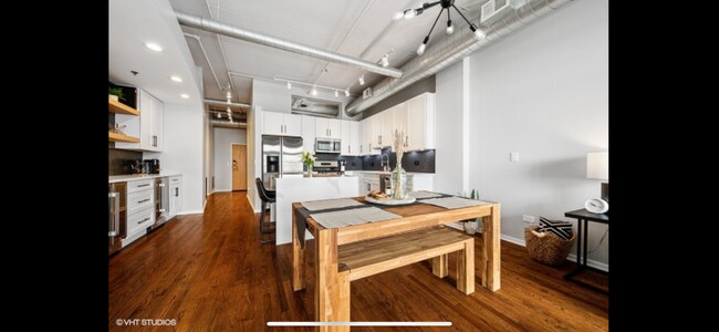 Foto del edificio - 933 W Van Buren St