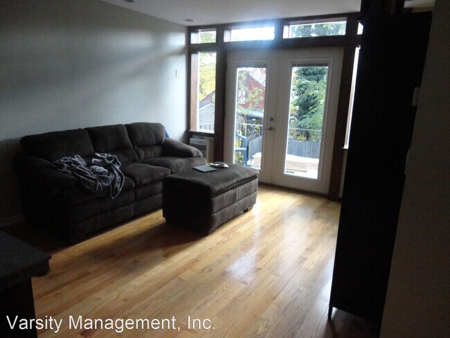 Foto del edificio - 2 br, 1 bath Apartment - 1015 W. Huron 101...