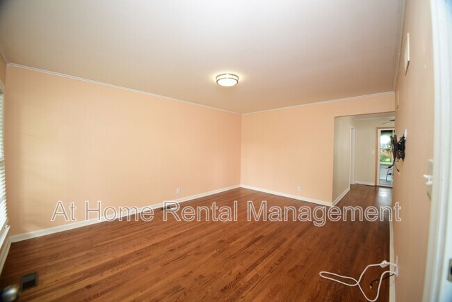 Foto del edificio - 2513 S Sandusky Ave