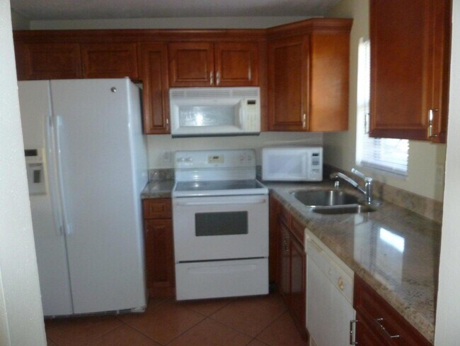 Foto del edificio - 9355 SW 8th St