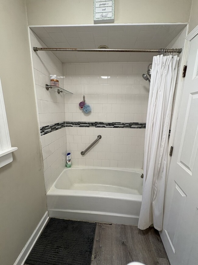 Building Photo - 4159 Deyo Ave