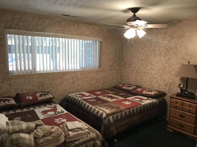 Building Photo - Monthly Rental Available mid-March until end of January 2026